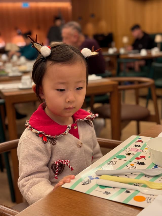 LISBON 2025: Christmas Morning